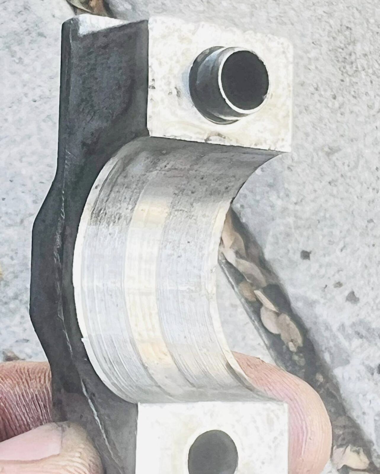 Crankshaft bearing journal close-up